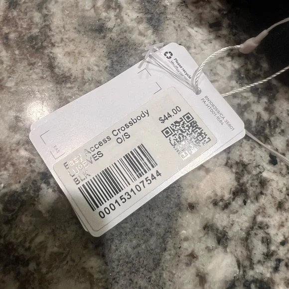 Lululemon Black Easy Access Crossbody Bag NWT - Picture 4 of 8